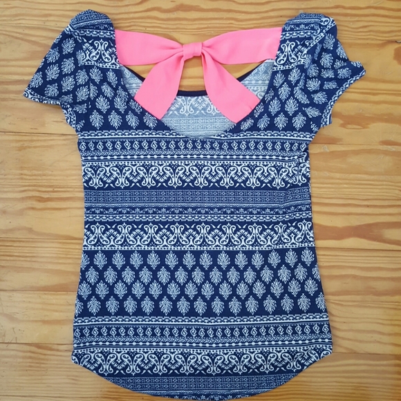 NWOT Bella D Bow back Top - Picture 5 of 7